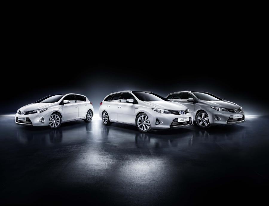  Toyota Auris Touring Sports 2013 года  (фото 19 из 23)